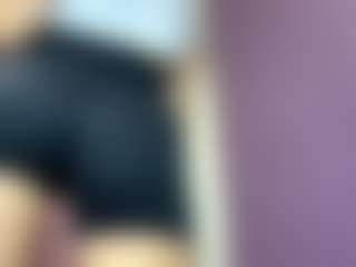 Live cam show with Emiliya - Amateur Mature on CamClone