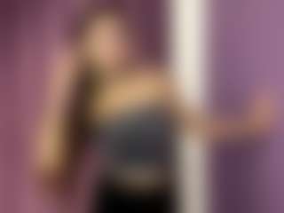 Live cam show with Emiliya - Average on sexylive.show