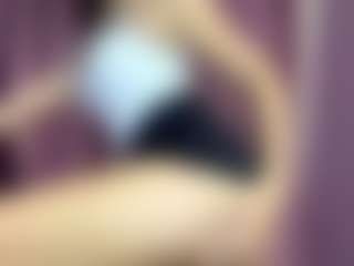 Live cam show with Emiliya - Flashing on Dolls Live