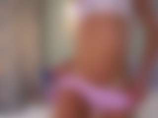 Live cam show with Veralahalias - Blonde Hair Middle Aged on 1on1-livenow