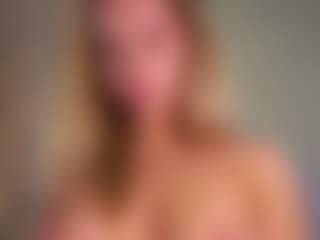 Live cam show with Veralahalias - Blonde Hair on SmokeAndPoke