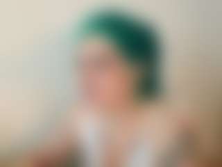 Andriana MILF webcam performer live streaming