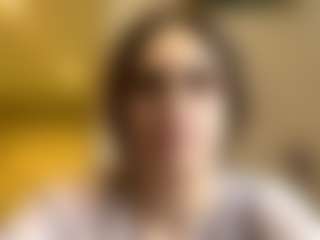 Live cam show with LonnaHoutz - New Blowjob on Camsoda