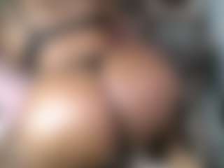 MissDiva1990's Live Sex Cam Show