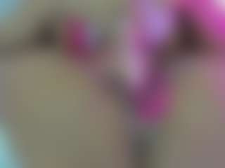 Live cam show with MoonCelest - Small Tits on Hubzter Live