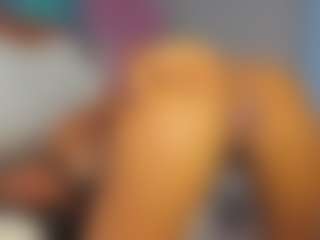 Live cam show with skinnyrose - Facial on Latina Girls