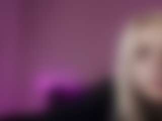 SusannaSavoie's Live Sex Cam Show