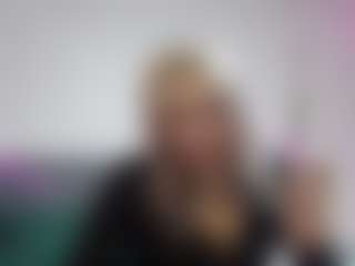 Live cam show with SusannaSavoie - Blonde Hair on Camsoda