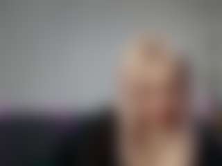 Live cam show with SusannaSavoie - College on Camsoda