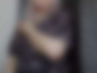 Live cam show with SusannaSavoie - Green Eyes on camwithhim.com