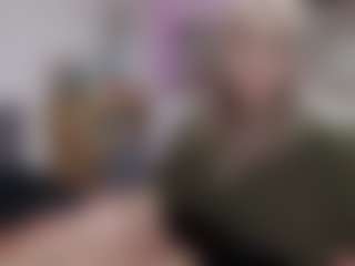 Live cam show with SusannaSavoie - Camel Toe on Camsoda
