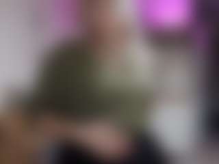 Live cam show with SusannaSavoie - Green Eyes on TastyBlacksLive