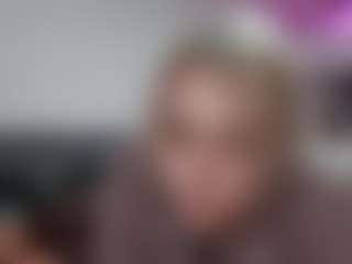 Live cam show with SusannaSavoie - Blonde Hair on Adult Interactions