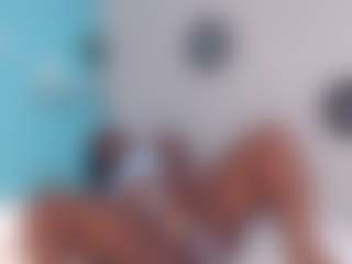 Live cam show with beckylaurens - Ebony on Camsoda | colombia