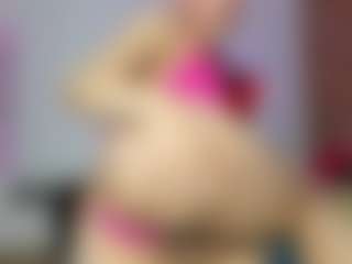 CandyyyPinkyyy's Live Sex Cam Show