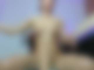 CandyyyPinkyyy's Live Sex Cam Show