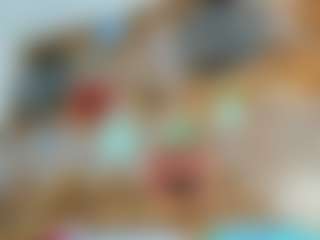 Live cam show with CandyyyPinkyyy - Thin on Milfs Live