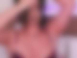 Live cam show with MonicaSin - Camel Toe on StripNow