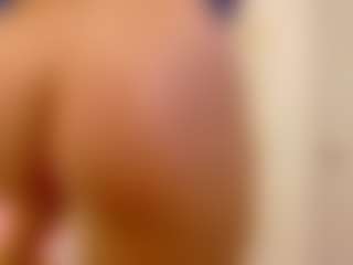 RosalynWilde's Live Sex Cam Show