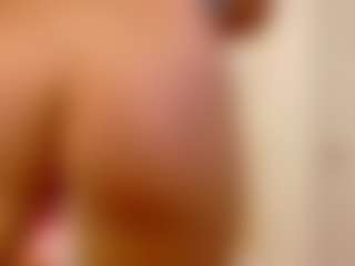 RosalynWilde's Live Sex Cam Show