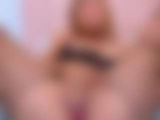 RosalynWilde's Live Sex Cam Show