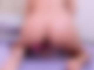 RosalynWilde's Live Sex Cam Show
