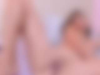 Live cam show with RosalynWilde - Wet on Camsoda