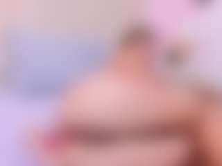 RosalynWilde's Live Sex Cam Show