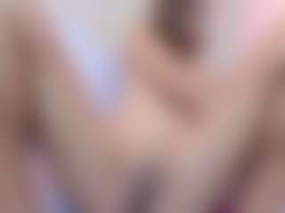 Live cam show with RosalynWilde - Anal Toys on chickslive.net