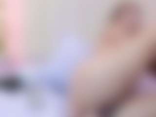 Live cam show with RosalynWilde - Hairy Pussy Latina on live18s.com
