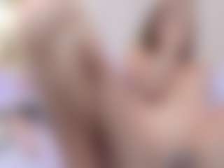 RosalynWilde's Live Sex Cam Show