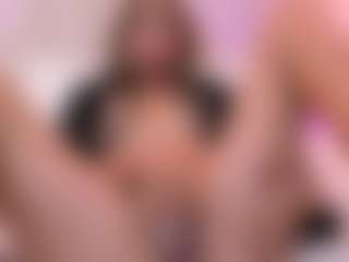 RosalynWilde's Live Sex Cam Show