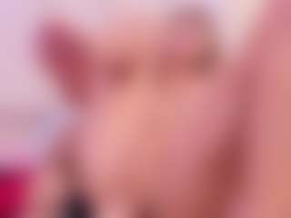 RosalynWilde's Live Sex Cam Show