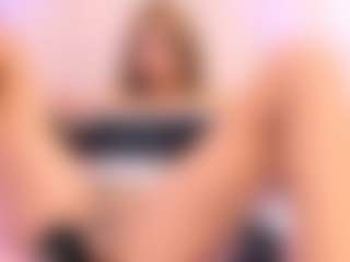 RosalynWilde's Live Sex Cam Show