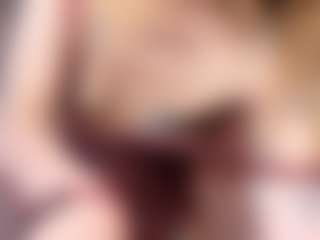 Live cam show with sidneeyLovee - Skinny on hotwifechat.live