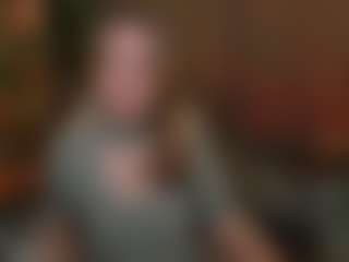 Live cam show with Alisaa-Laurent - Spanks on CamwithHer