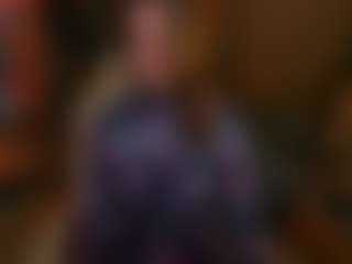 Live cam show with Alisaa-Laurent - Spank Brown Hair on AdultVida.com