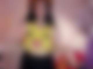 Live cam show with Lucyy-Haall - Barelylegal on Lustler