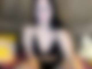 Live cam show with Lucyy-Haall - Green Eyes on nudelive.tv