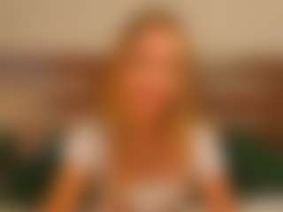 Live cam show with TinaPage - Green Eyes on xxxlivecams.org