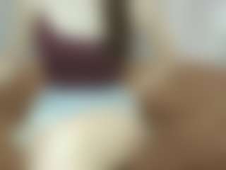 Live cam show with YulandaMoisey - Moaning on Camsoda