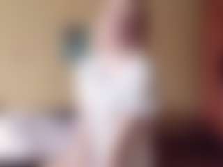 Live cam show with Margaret - Cute on Gym Cam Girls