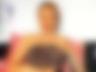 MiaPleasure's Live Sex Cam Show