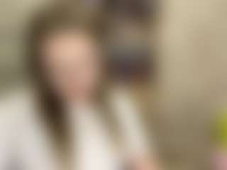 Live cam show with CarlottaAlbus - Cute on Milfs Live