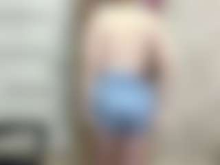 Live cam show with CarlottaAlbus - Schoolgirl on Camsoda