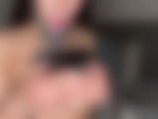 Live cam show with themostslutty - Brown Eyes on TeamSkeetLive