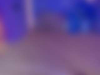 Live cam show with Ashly Rouxx - Shaved Pussy on milfzrlive.com