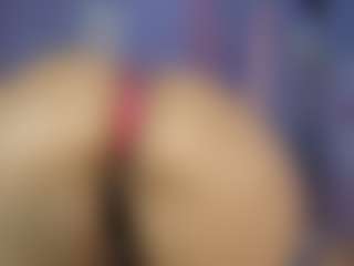 Live cam show with Ashly Rouxx - New Shaved Pussy on Camsoda