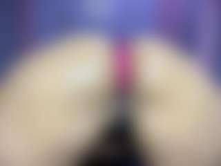 Ashly Rouxx's Live Sex Cam Show