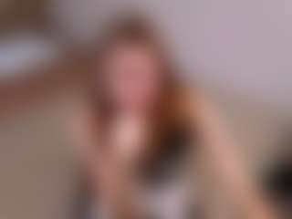 Live cam show with Anny-Fitdern - Blonde Hair Amateur on AdultVida.com